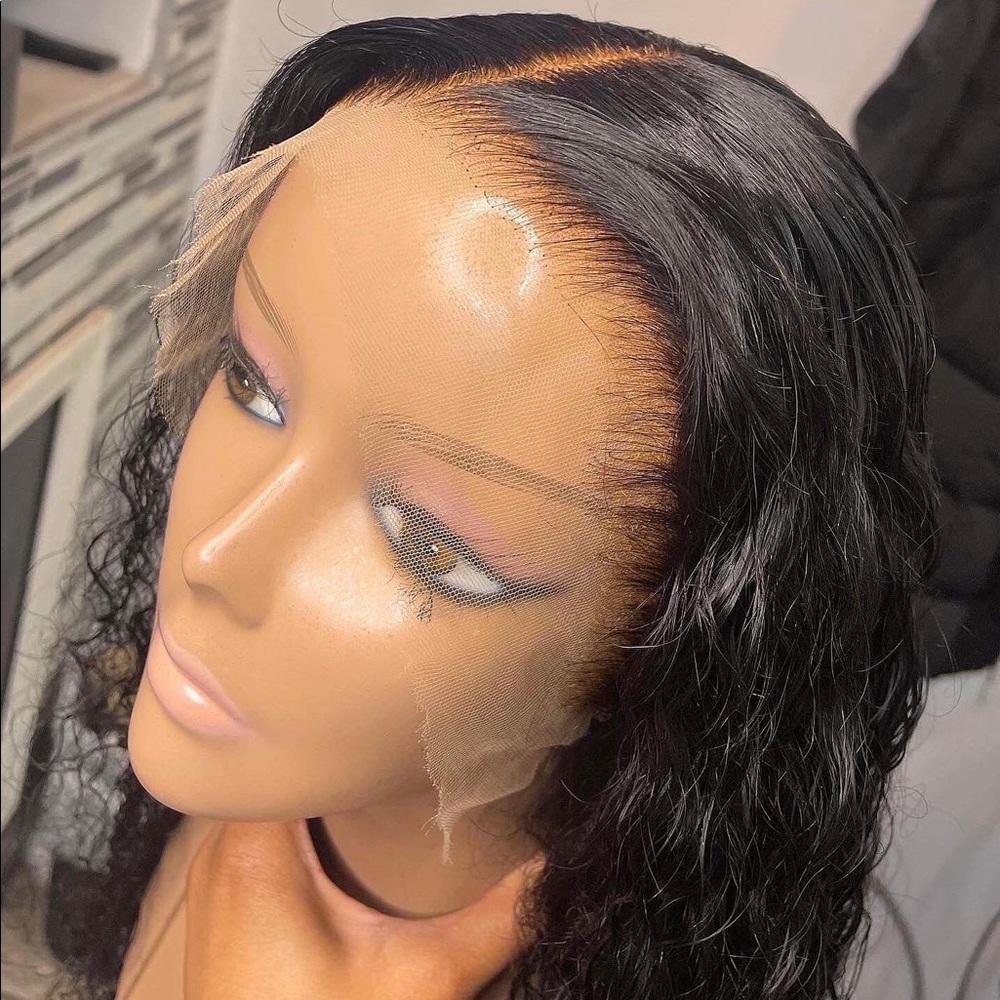 Already styled 24in transparent HD deep wave wig.  

🛍💕🙌🏽￼